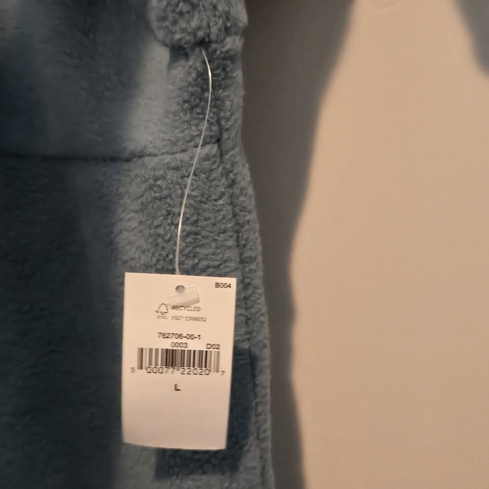 Zip Pullover - Picture 4 of 9